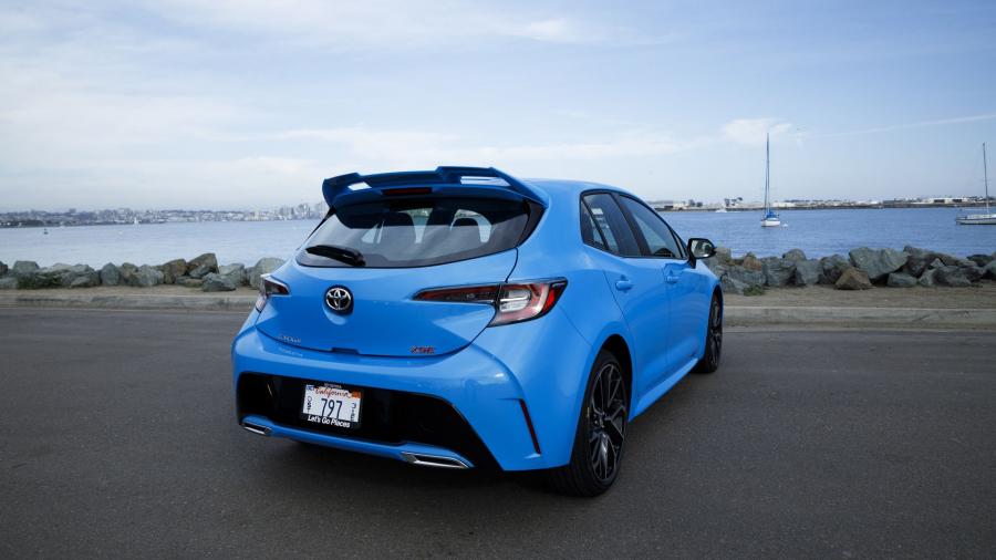  Toyota Corolla XSE Hatchback 2018 года  (NA) (фото 60 из 88)